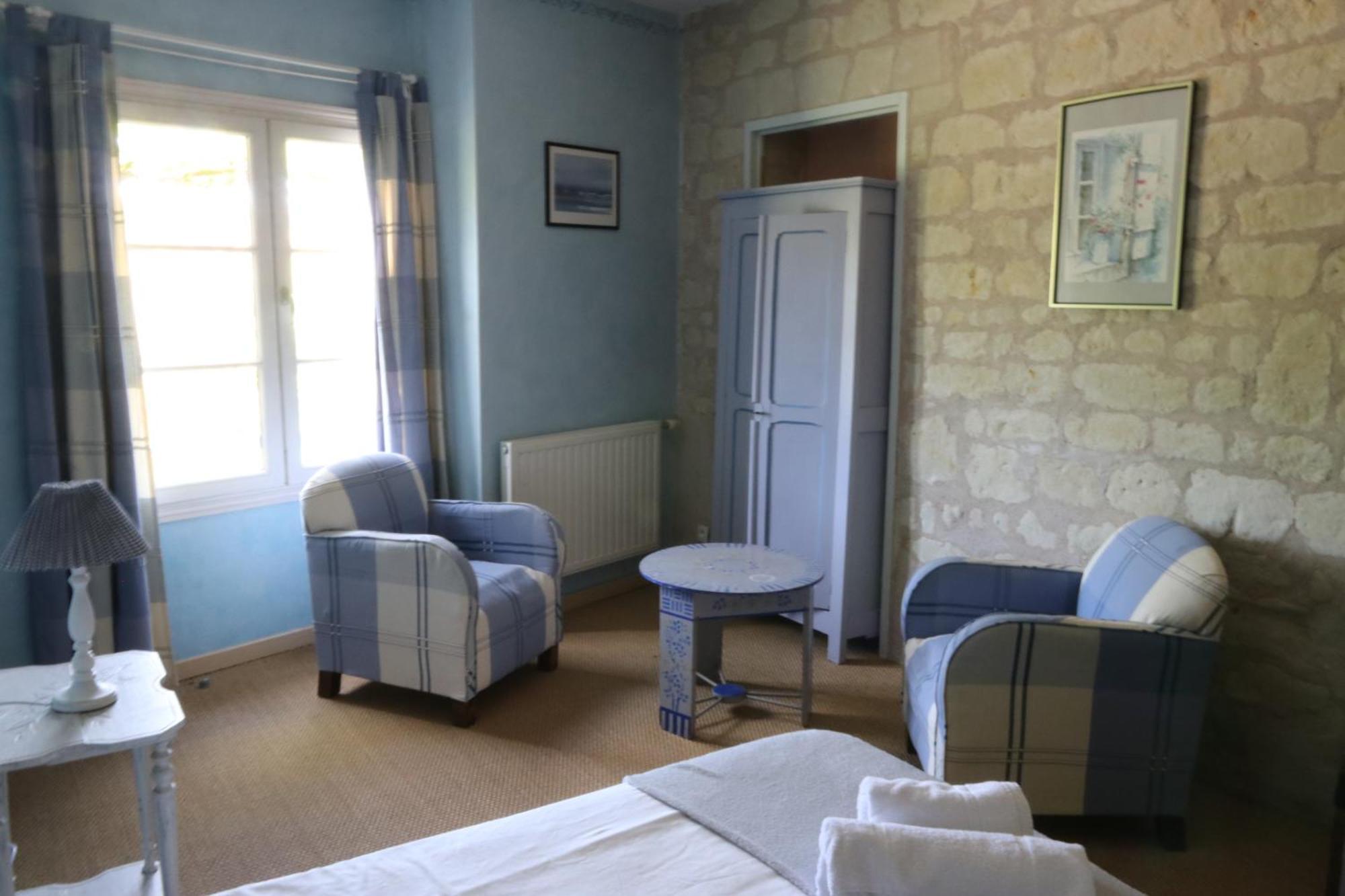 Chambres D'Hotes Du Noisillet Cinais Экстерьер фото