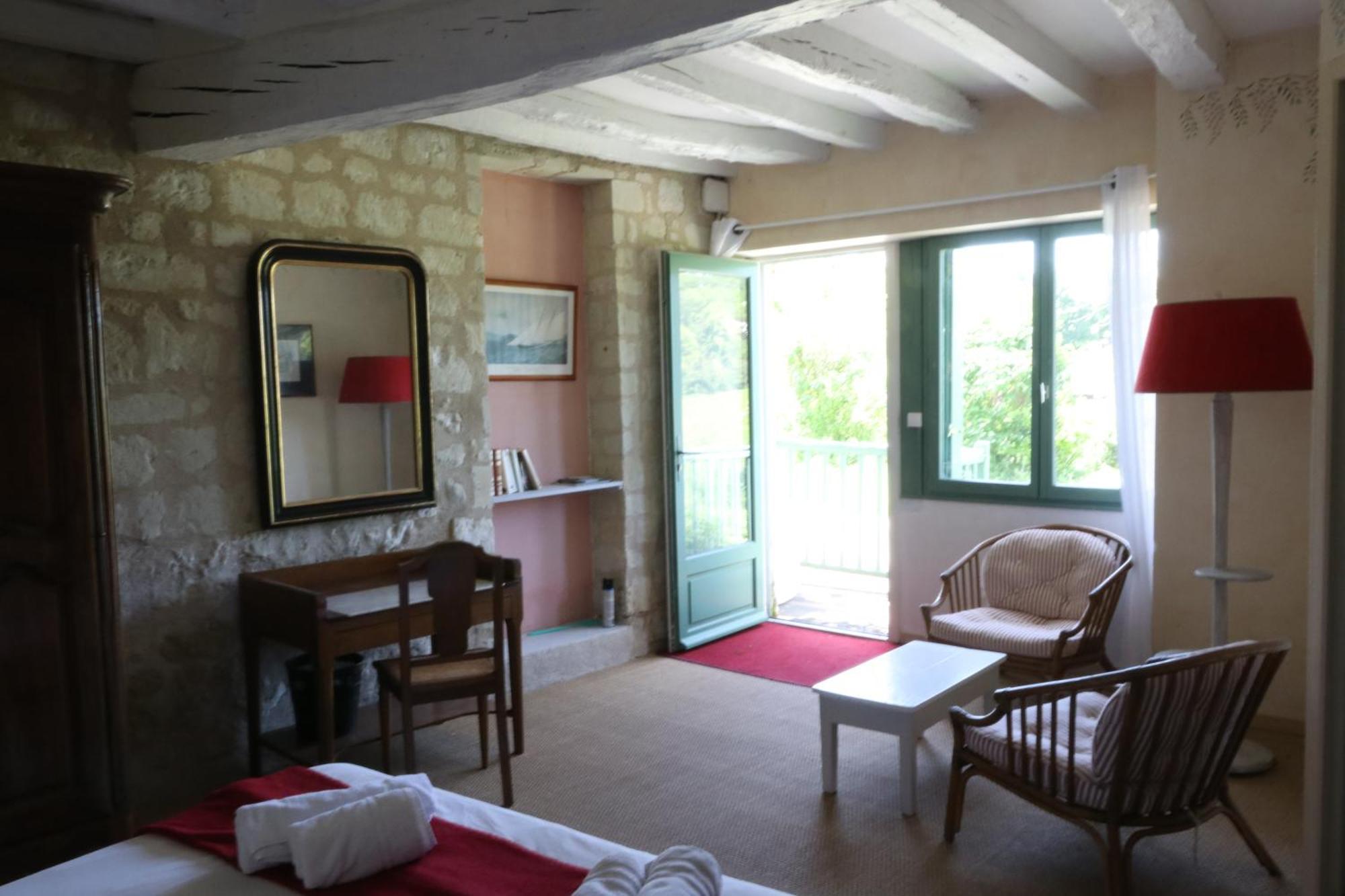 Chambres D'Hotes Du Noisillet Cinais Экстерьер фото